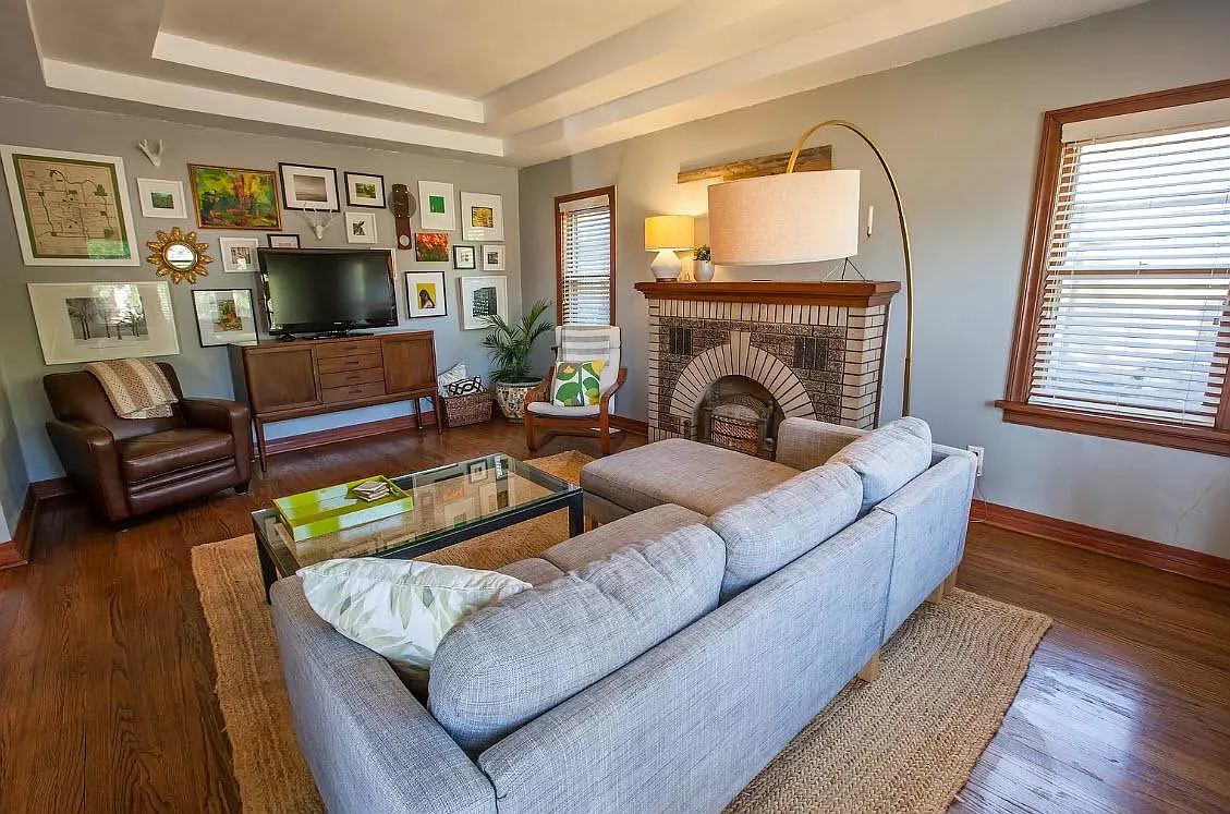 3 bed, 1720 sqft, $2,100 — Photo 3