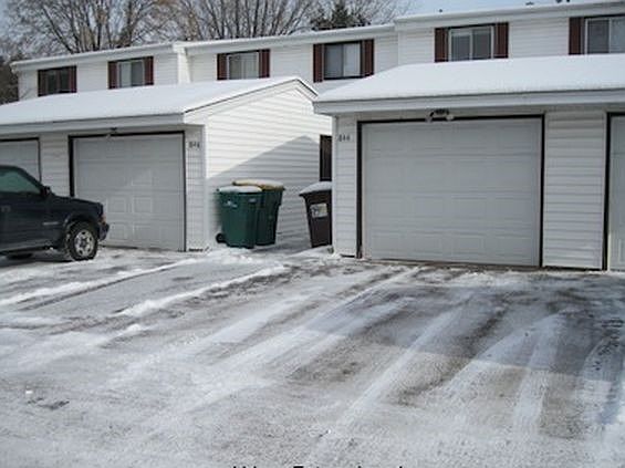 1st image of 858 Woodgate Dr