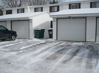 858 Woodgate Dr, Vadnais Heights, MN 55127