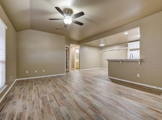 1920 Longhorn Dr, Edmond, OK 73003