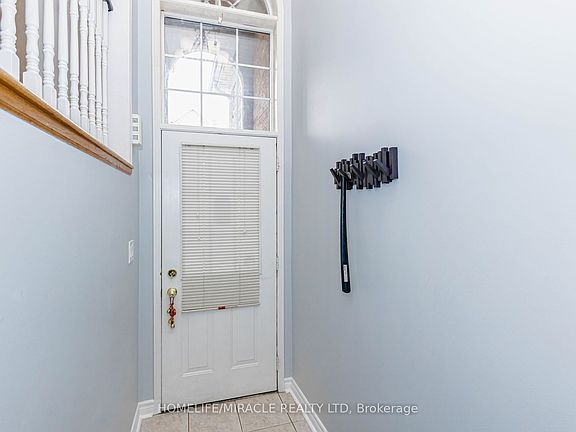 5th image of 601 Shoreline Dr #106
