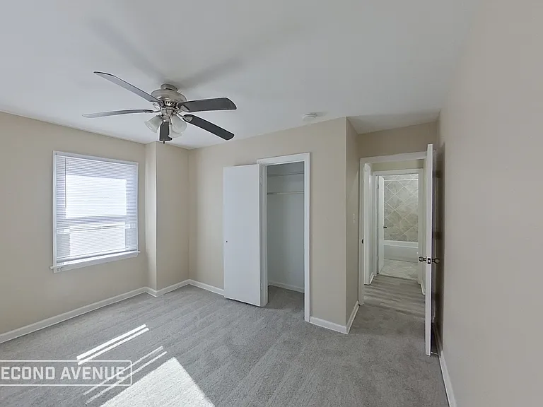 4772 Jefferson St — Photo 11