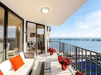 2nd image of 1901 Brickell Ave #A-203