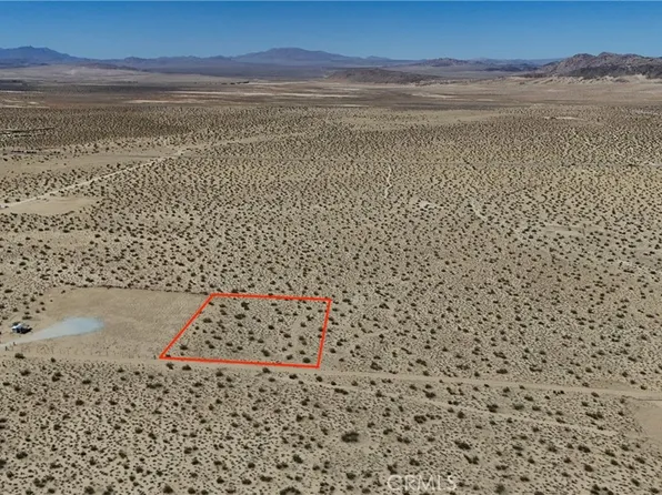 752 Firethorn Way, Landers, CA 92285