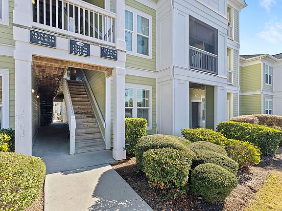 3rd image of 1514 Rosewood Ln