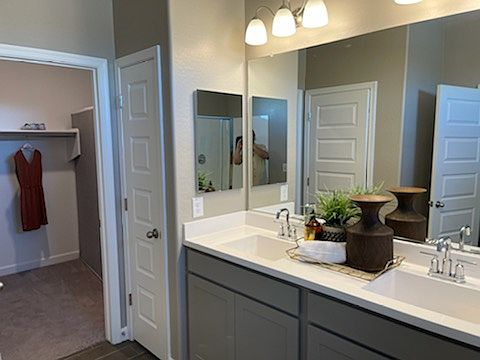 Master Bath-Closet