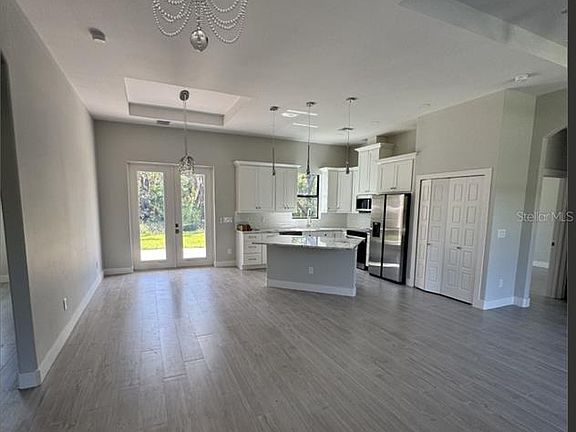 3rd image of 342 Kindred Blvd