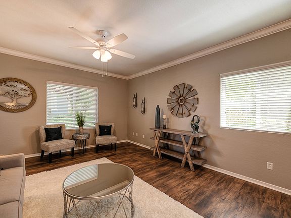 Tahoe Living room area