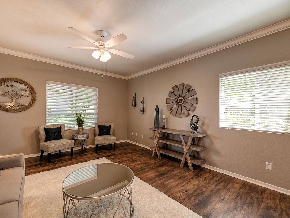 Tahoe Living room area