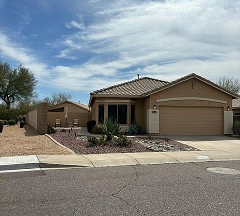 2nd image of 3901 W Desert Hollow Dr