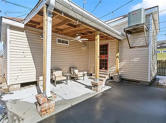 3rd image of 4016 N Robertson St