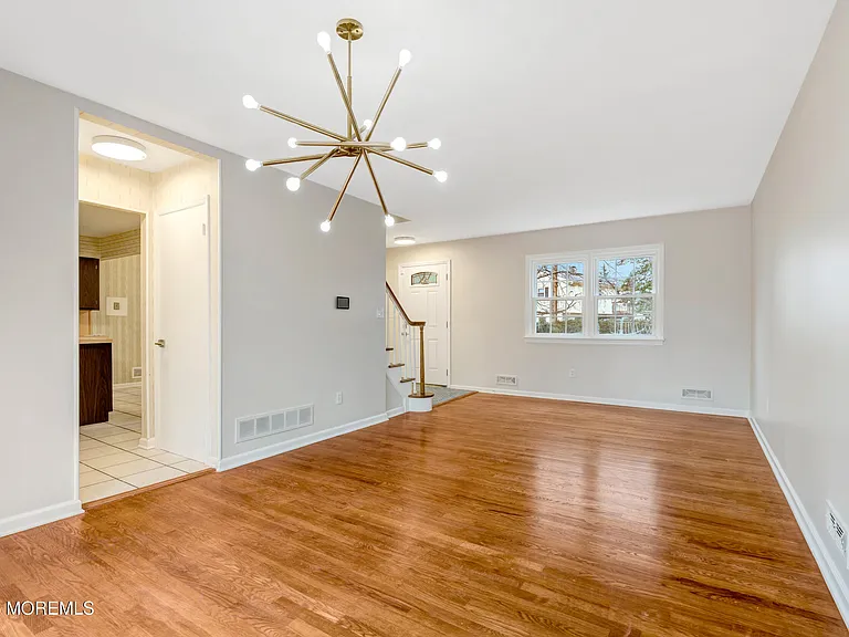 429 Lake Ave — Photo 17