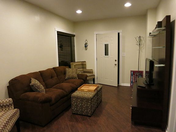 4th image of 2647 N 75th Ave