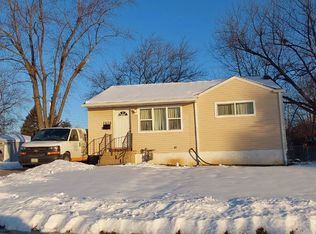 2626 Illini Rd, Waukegan, IL 60087