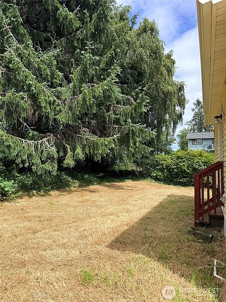 5th image of 918 W Marion Street