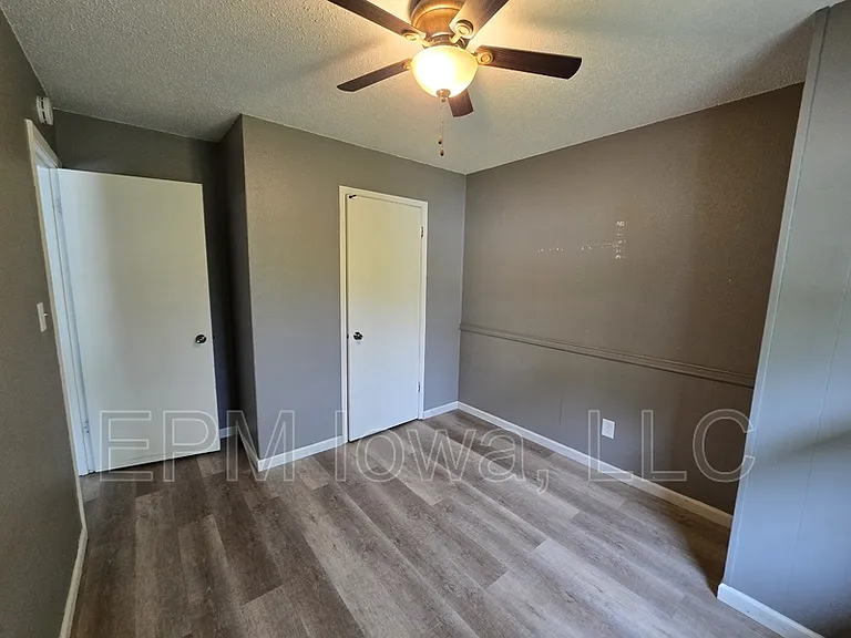 1242 Edgewood Dr — Photo 9