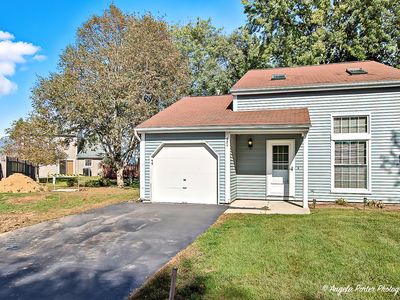 624 Yale Ln, Island Lake, IL, 60042