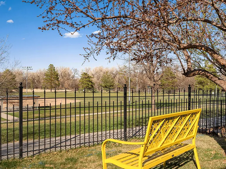 415 Mason Ct #5B — Photo 24