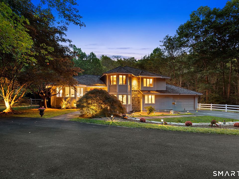 1st image of 24 Roxbury Road