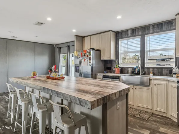 134 N Larry Dr, Panama City, FL 32404