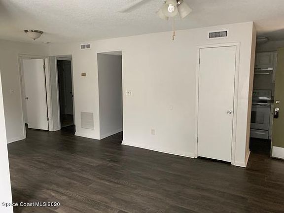 3rd image of 3555 Sable Palm Ln #71