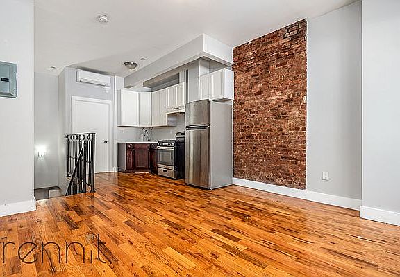 2nd image of 476 Gates Ave #1A