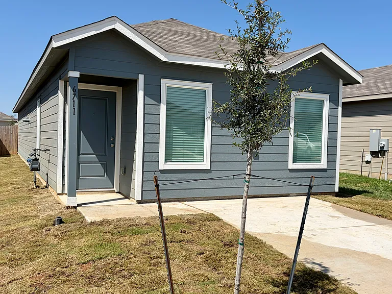 6711 Chert Chase — Photo 2