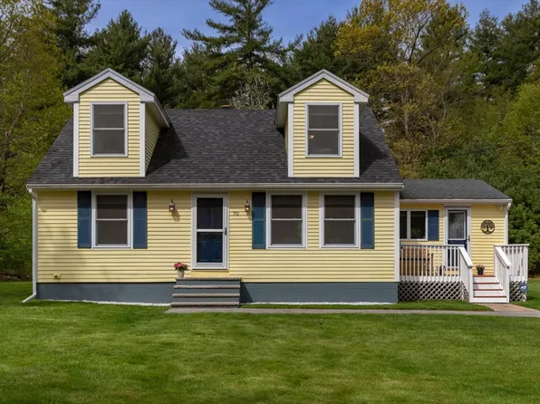 70 Parham Rd, Tyngsboro, MA 01879