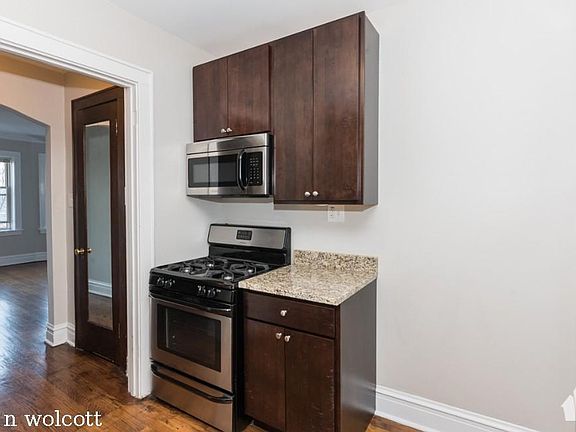 2nd image of 4516 N Wolcott Ave #1318