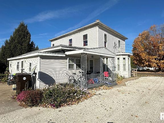 3rd image of 324 W Washington St