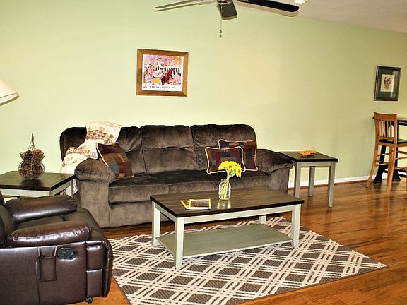 2nd image of 1024 Eigelbach Ave