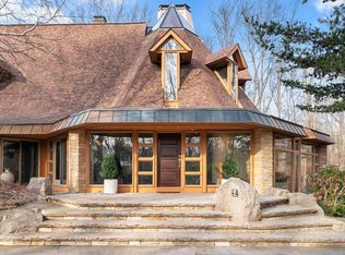 44 Sears Rd, Southborough, MA 01772