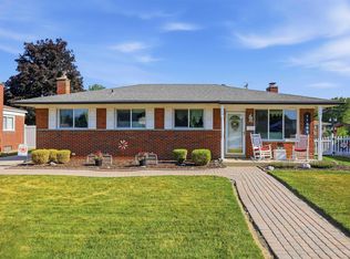 11689 Brougham Dr, Sterling Heights, MI 48312