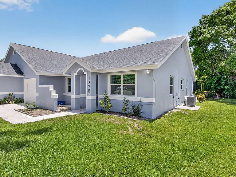1378 NW 13th Ct — Photo 6