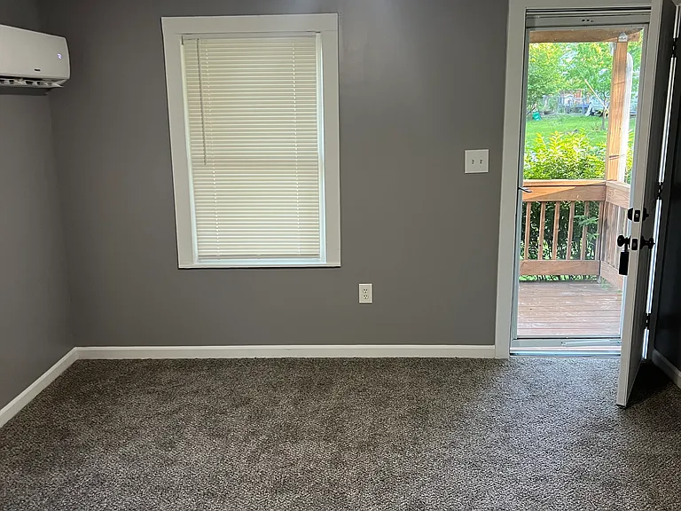 604 E Angus St — Photo 6