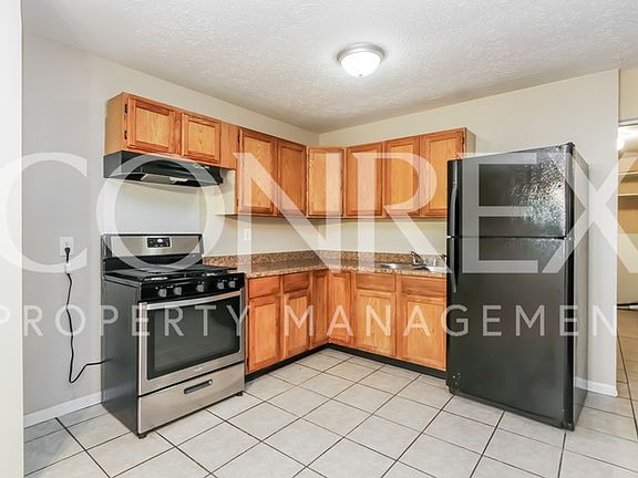 4th image of 4360 Sawyer Ave