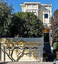 :: 2922 Sacramento Street