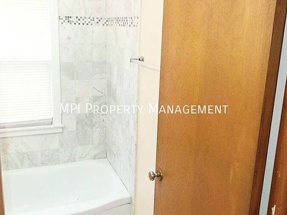 4th image of 1933-39 E Oklahoma Ave #3
