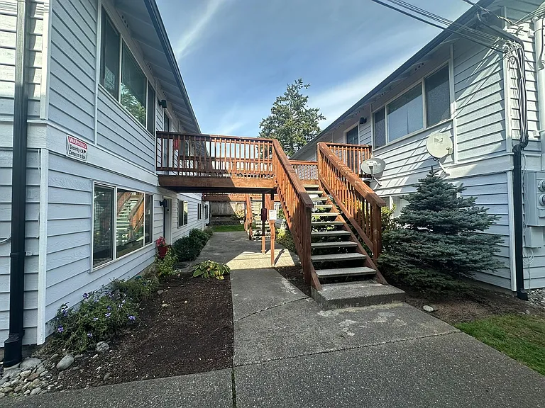 207 Dorn 8-plex — Photo 17