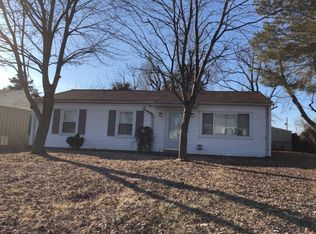 705 Saint Martin Dr, Cahokia, IL