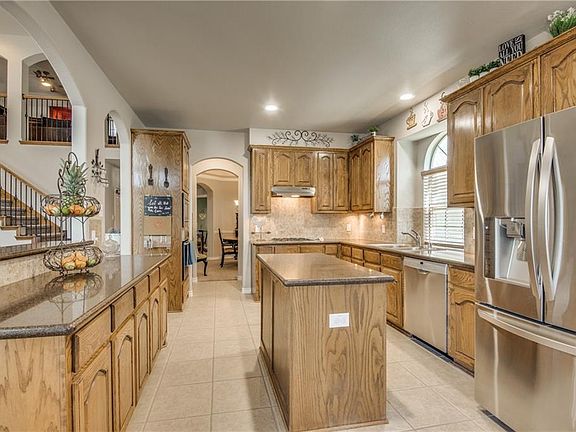 4th image of 5583 Emerson Ct