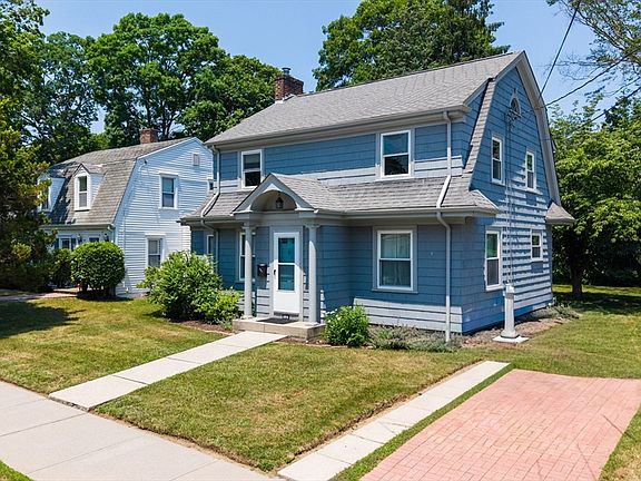 2nd image of 564 Montgomery St