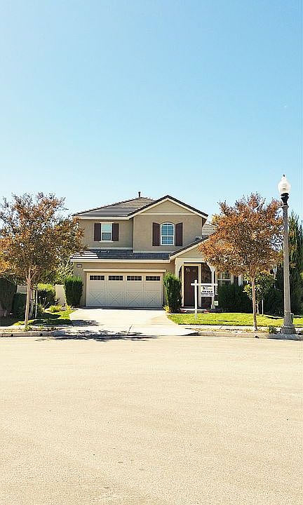 2nd image of 40409 Corrigan Pl