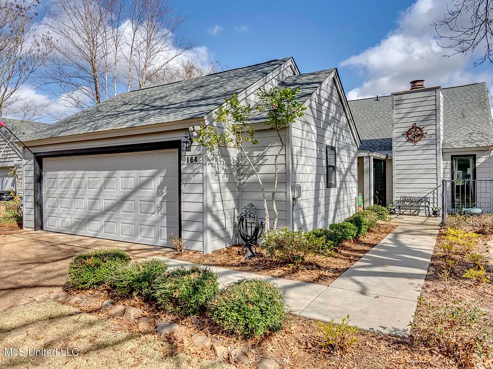 1st image of 164 Waterwood Dr