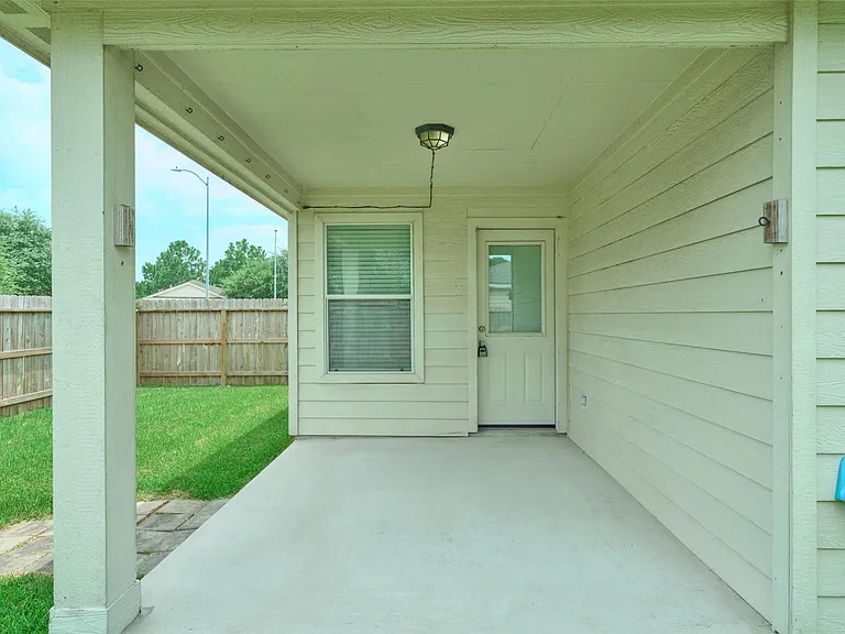 4243 Medina River Loop — Photo 36