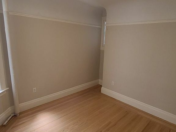 3rd image of 1044 Pine St #6