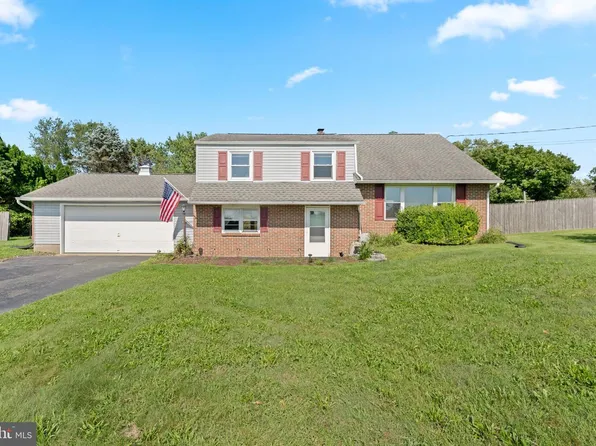 29 Dairy Ln, Barto, PA 19504