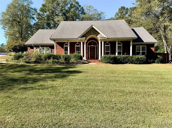 101 Manchester Ct, Prattville, AL 36067