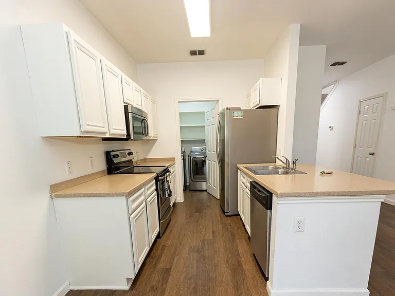 4107 Saint Charles Bay — Photo 13