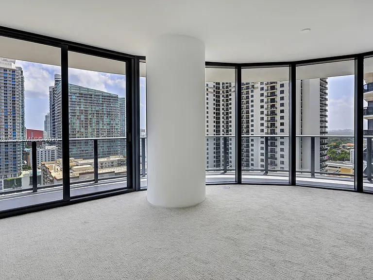 45 SW 9th St #1806 — Photo 5